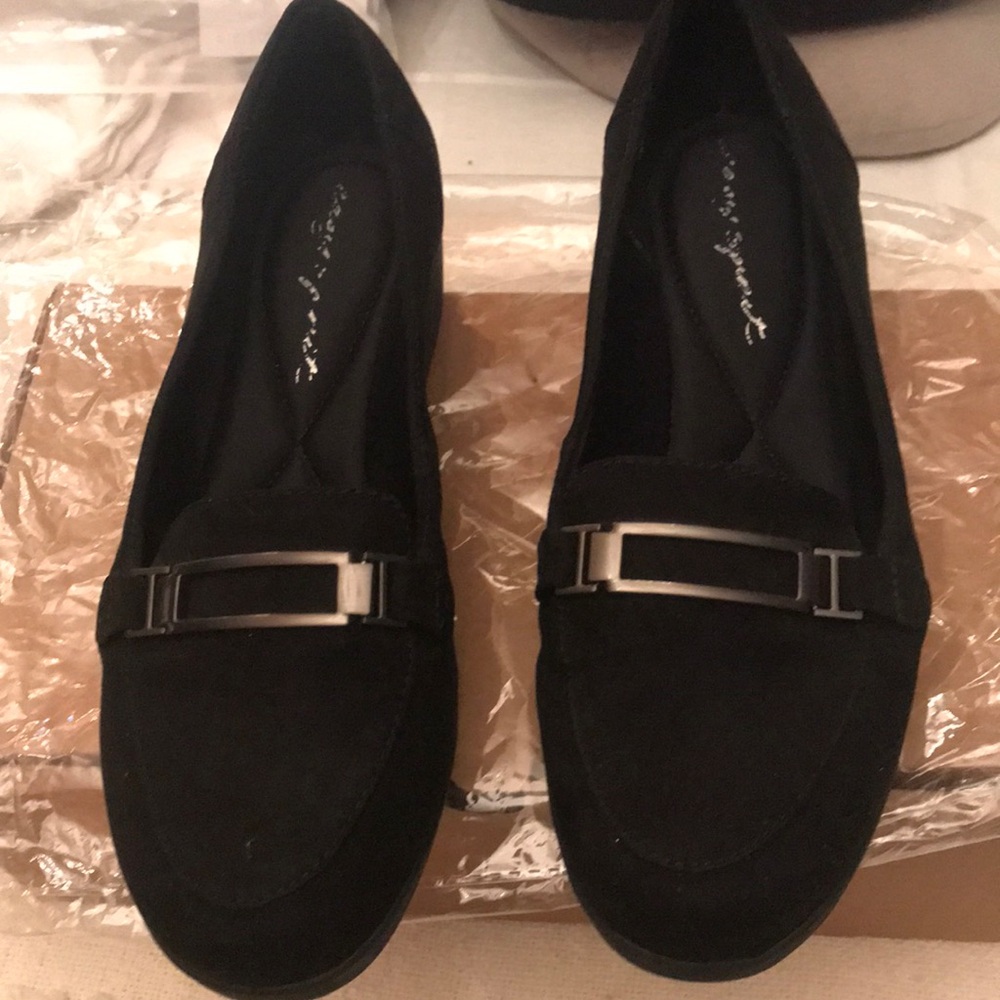 Ladies slip on shoes